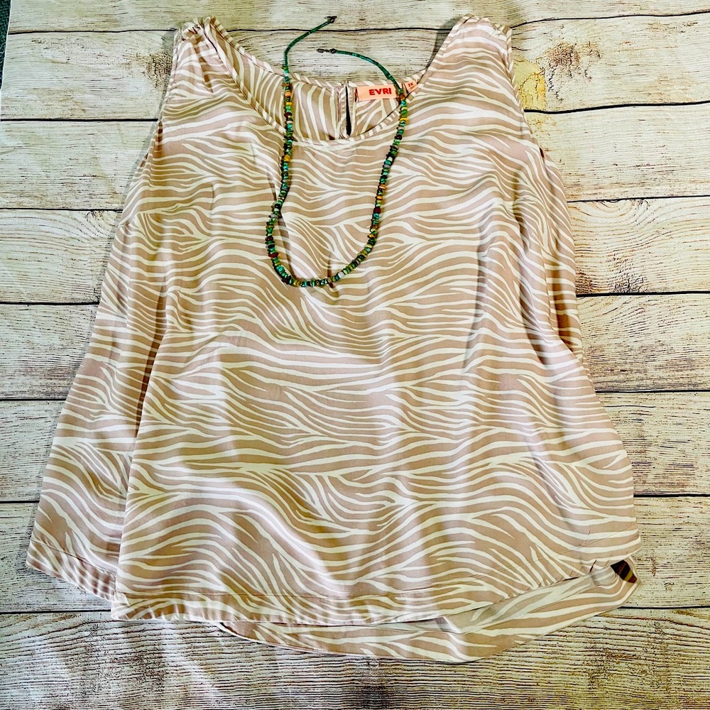 EVRI cream and tan plus size blouse 2x